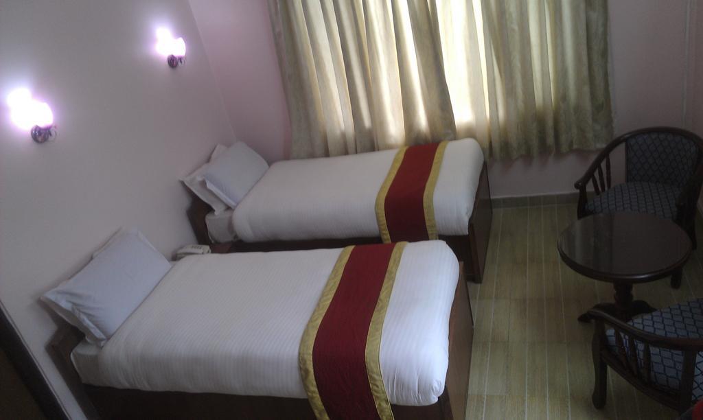Amar Hotel Katmandú Habitación foto